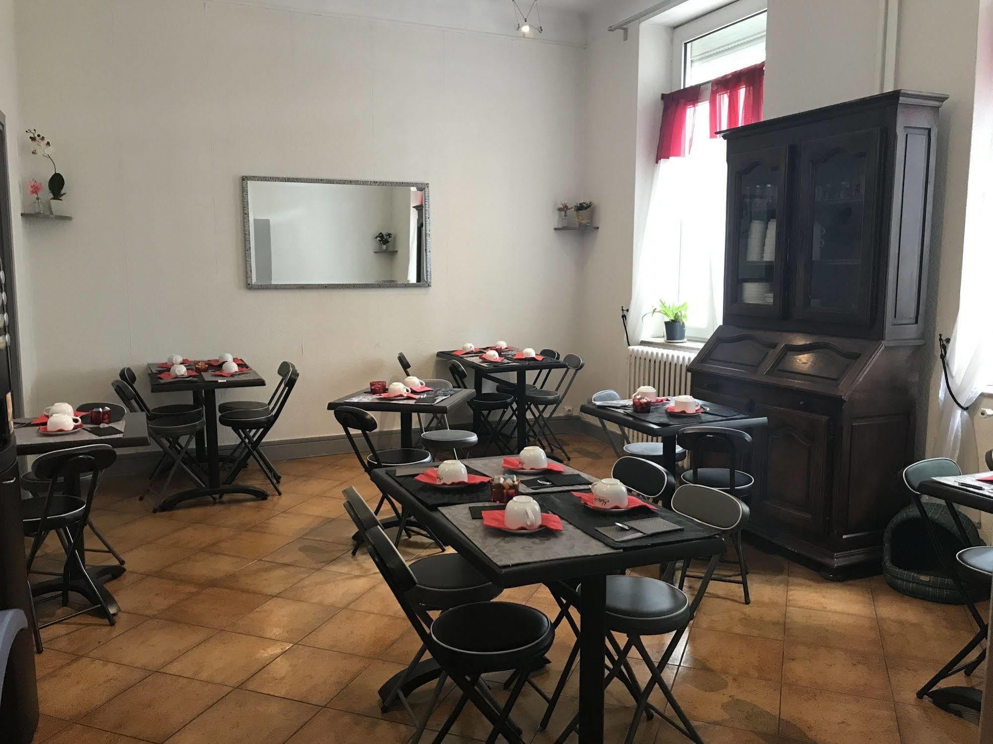 Au Royal Hotel 2*